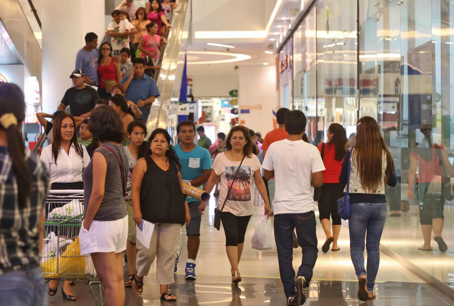 Se esperan cuatro millones de visitantes durante el Día del Shopping