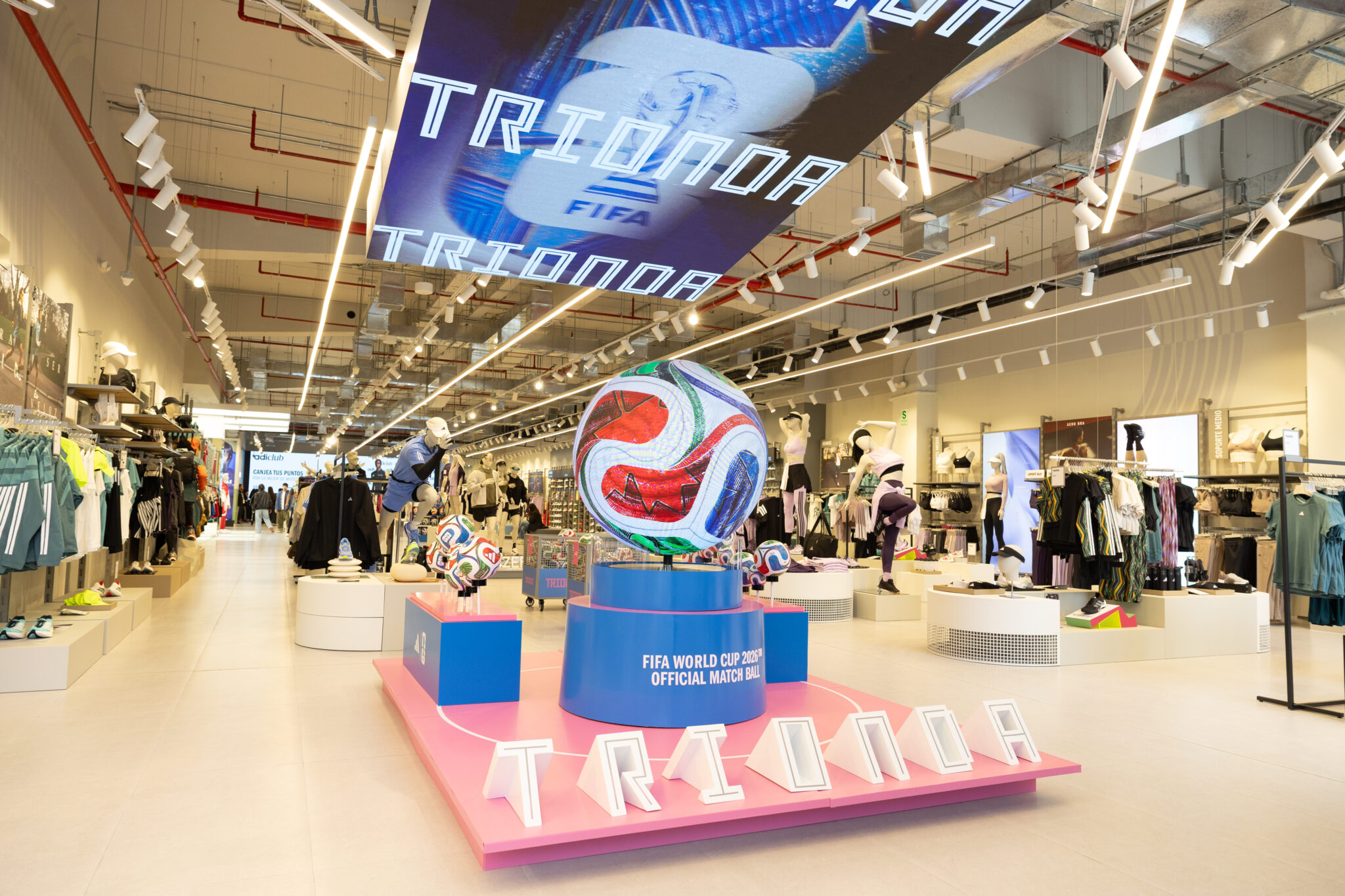 Adidas abrió en Lima su tienda más grande de Sudamérica
