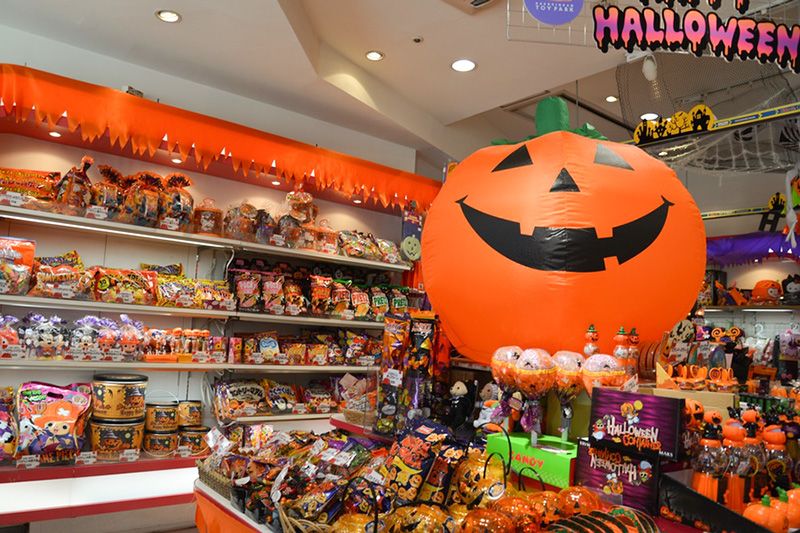 ¿Cómo atraer clientes a un negocio en Halloween?