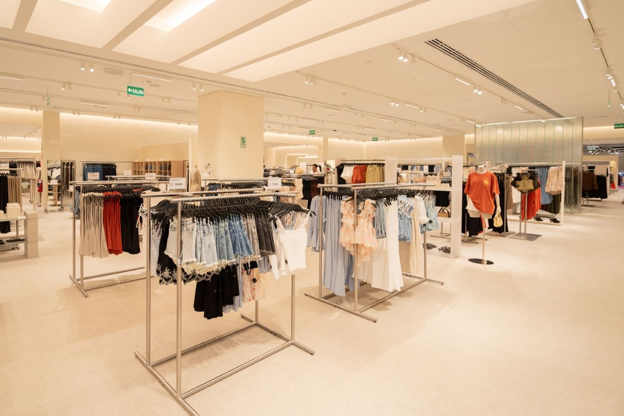 H&M llegó a las 20 tiendas con nuevo local en Cenco La Molina