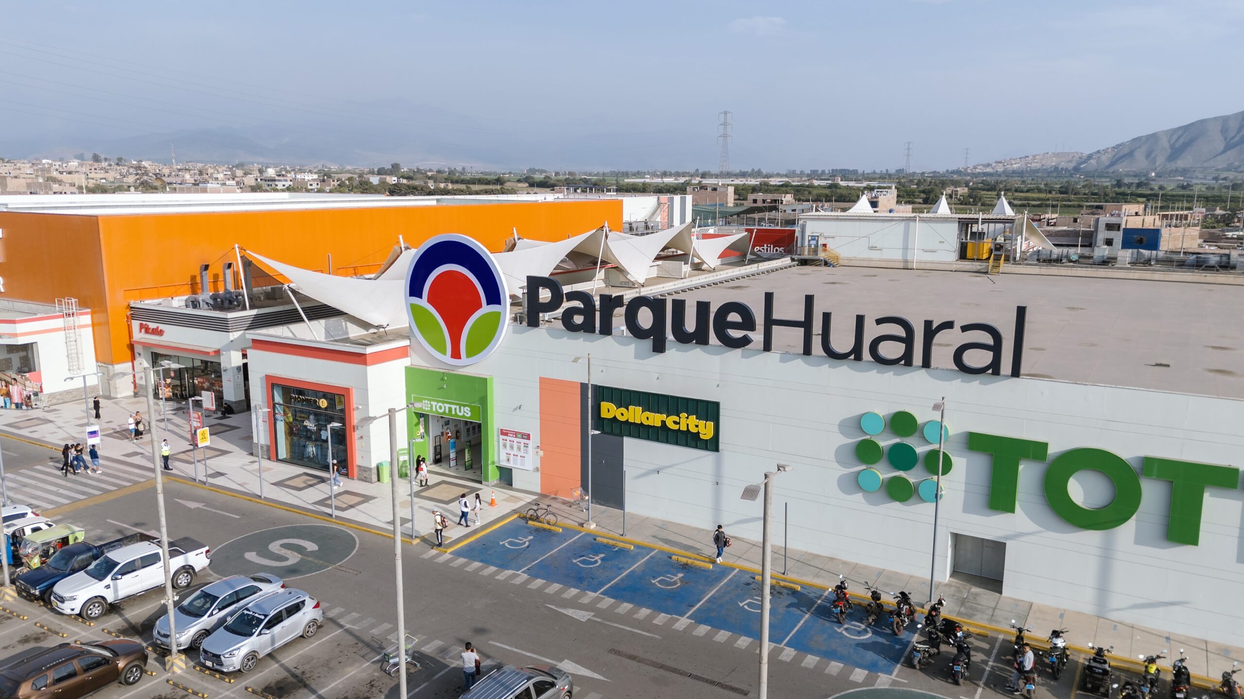 Tres centros comerciales de MegaPlaza cambian de nombre