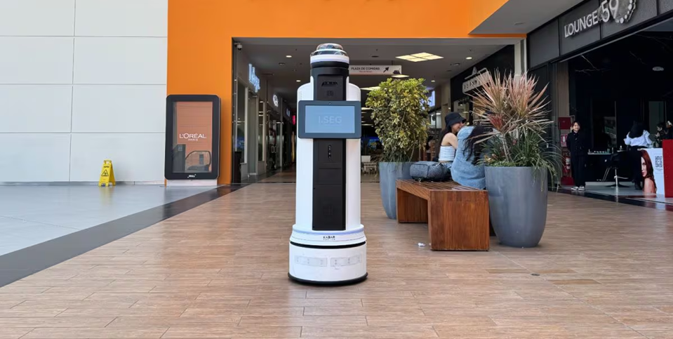 Tres centros comerciales en el Perú ya tienen robots para vigilancia