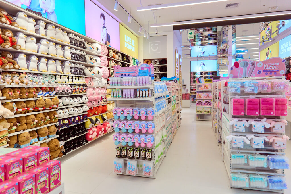 Miniso continúa creciendo en el Perú con nueva tienda en Arequipa